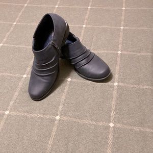 Easy Street Women’s Boots